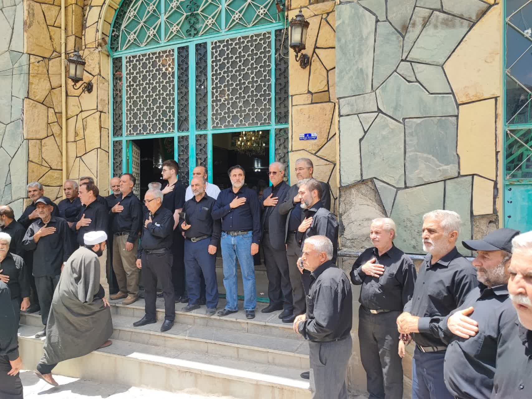 حضور بخشدار محترم رودبارقصران و نماینده مجلس شورای اسلامی در مراسم عزاداری عاشورای حسینی